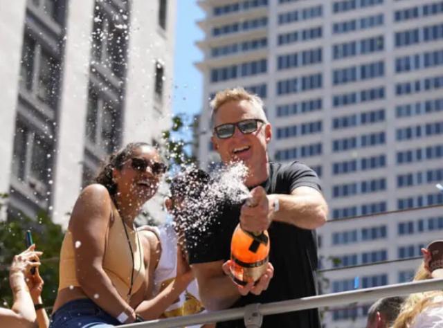 开云网页版-科尔坚信勇士明年会更强 无意离开主教练岗位